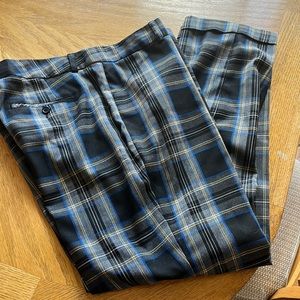woman’s ankle plaid pants size 12 NWT